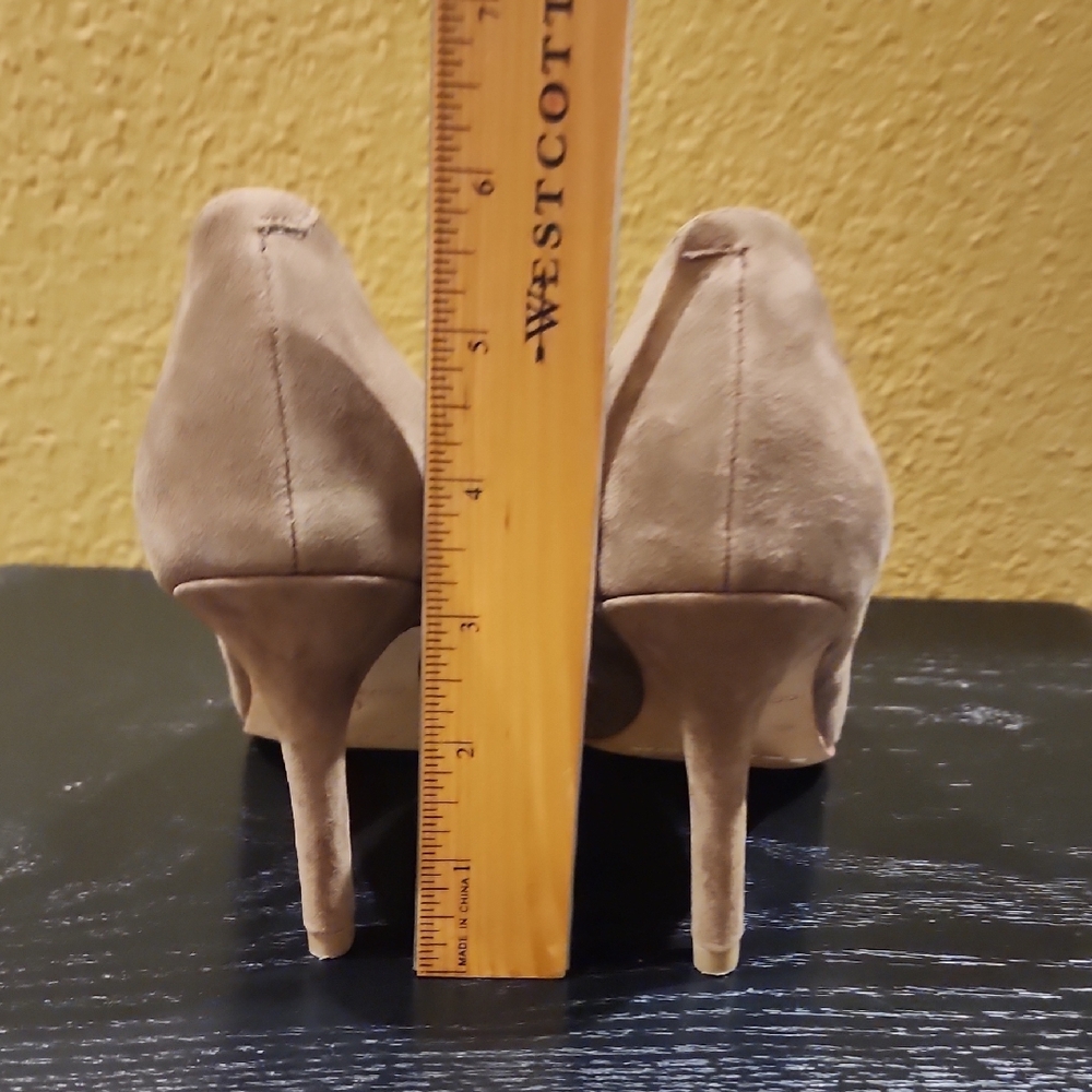 Corso Como Classic Tan Suede Heels - Picture 6 of 7